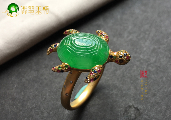冰种翠绿色龟翡翠镶嵌戒指赠予妈妈长寿安康